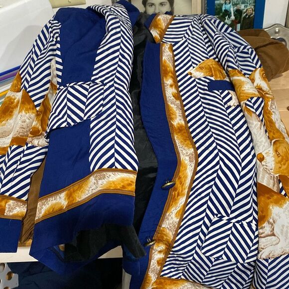 Unbranded Jackets & Blazers - Blue white brown women’s blazer size extra large with front pockets and beagles
